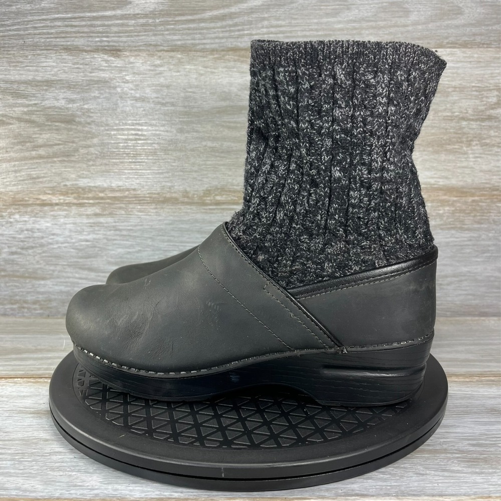 Dansko Women's Chloe Black Oiled Leather Knit Clog Shoes Size EU 39 US 8